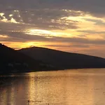 Karmela Apartman *