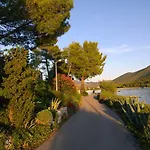 Karmela *