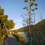 Karmela Lejlighed *