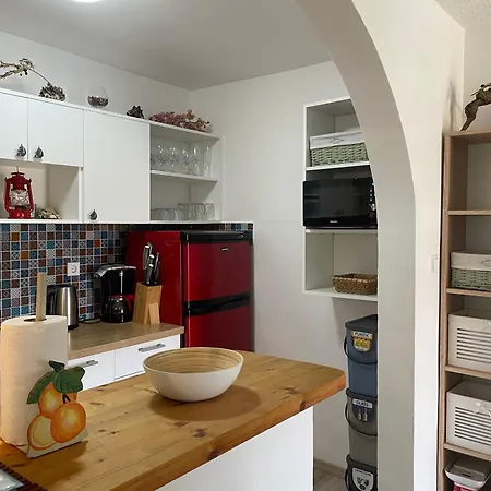 Karmela Apartment Grebastica