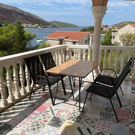 Apartment Karmela Grebastica