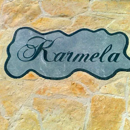 Karmela Apartment *