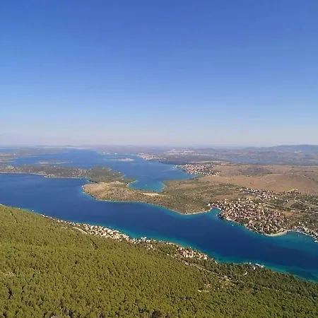 Karmela *